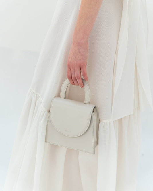Leather handle bag - off-white