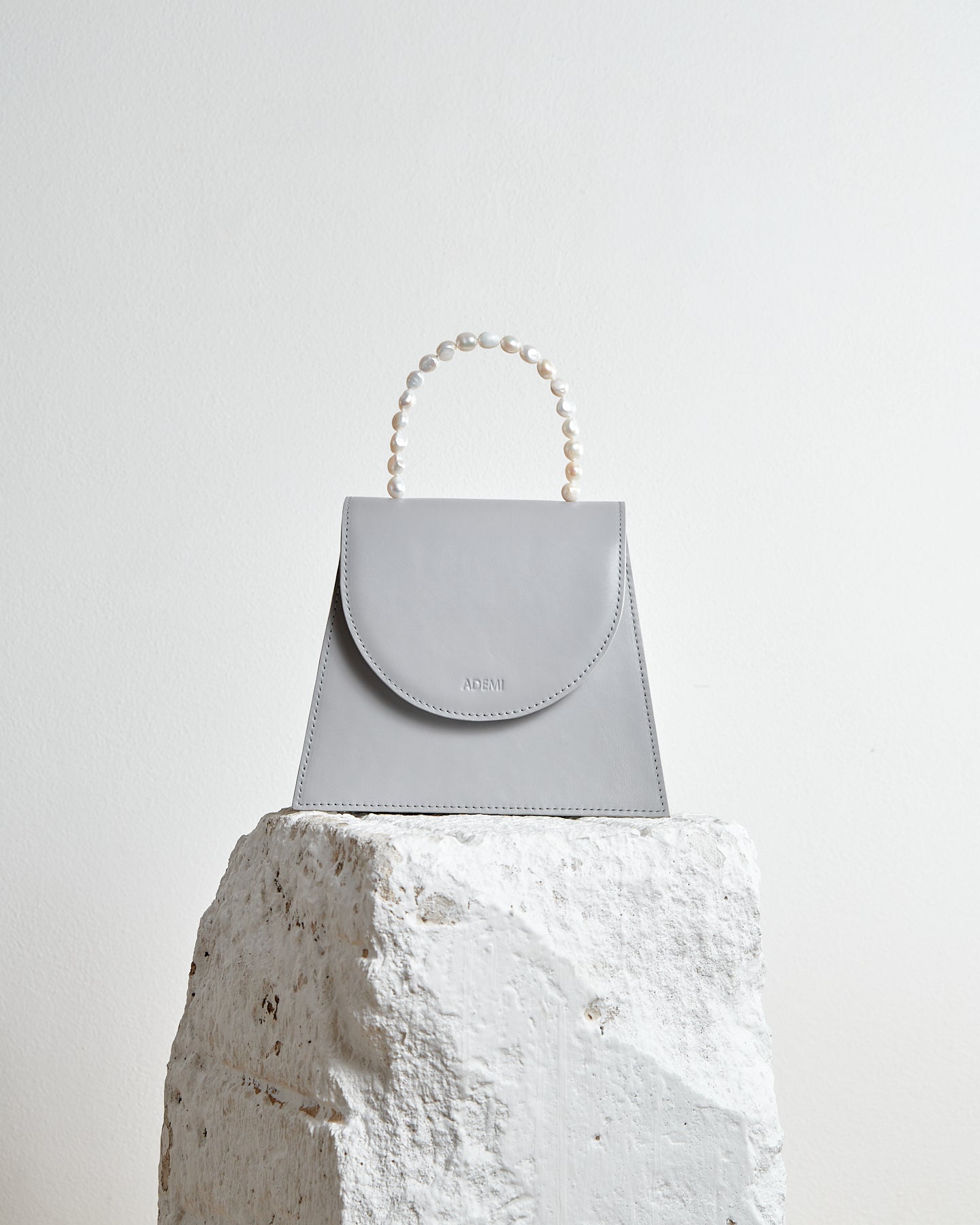 Pearl handle bag