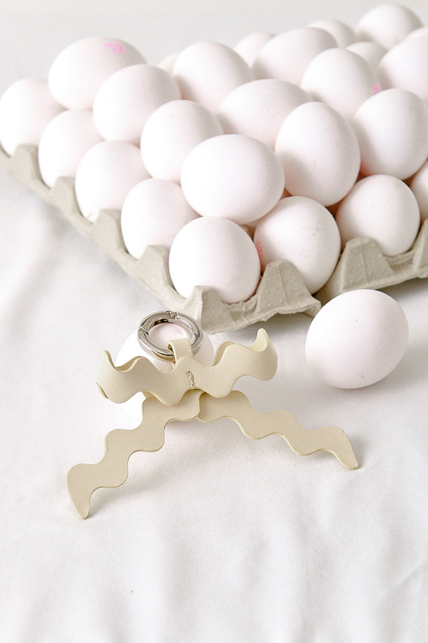 Brelok w kształcie kokardy