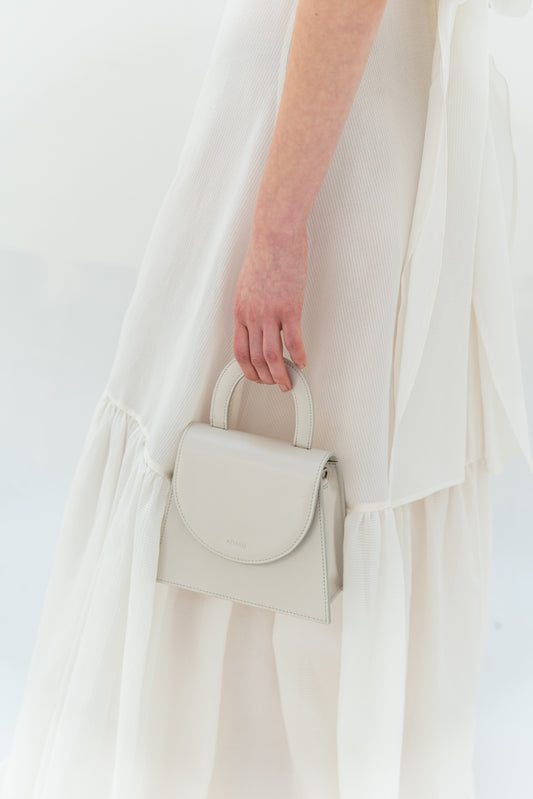 Leather handle bag - off-white